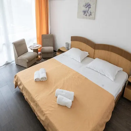 Hotel Siret 3*